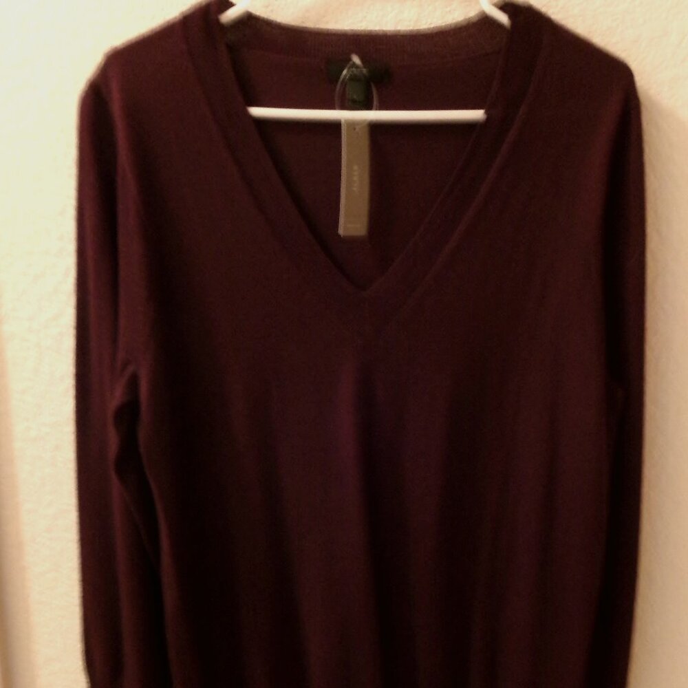 NWTS, J. CREW, SIZE L, BURGUNDY, V NECK, LIGHT WEIGHT, LONG SLEEVE SWEATER
